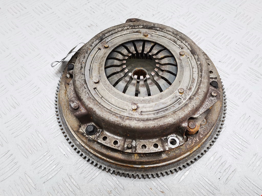 Маховик (демпфер сцепления) FORD Fiesta 2001-2008