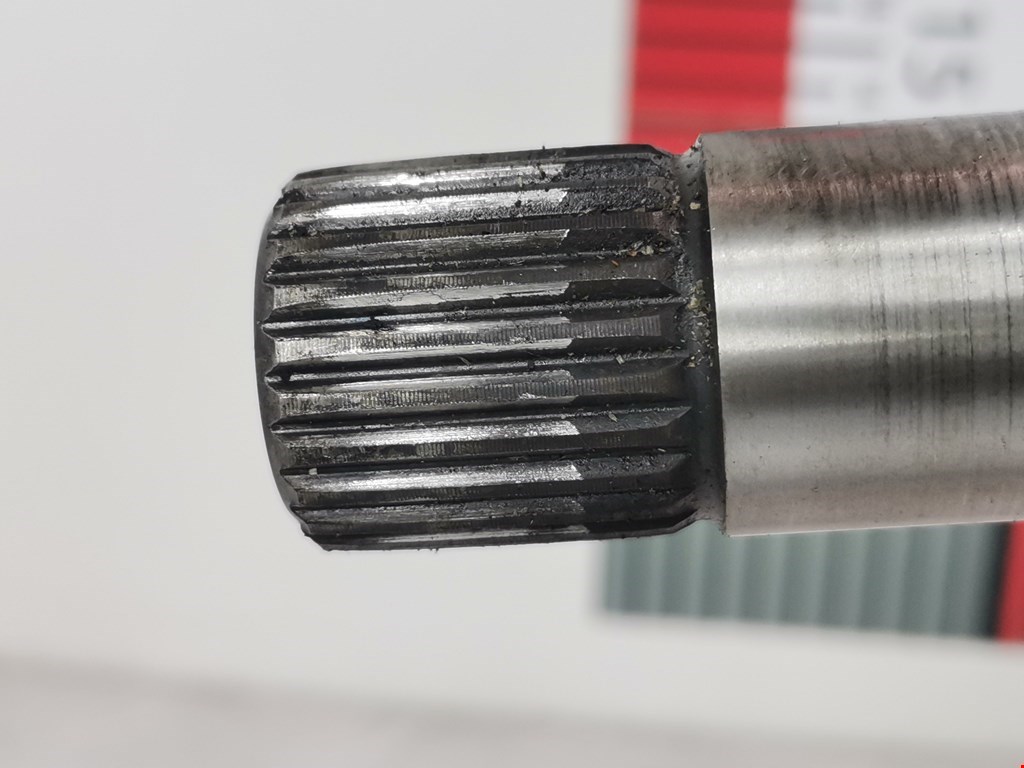 Полуось (привод, приводной вал) передняя правая PEUGEOT Partner 1996-2009