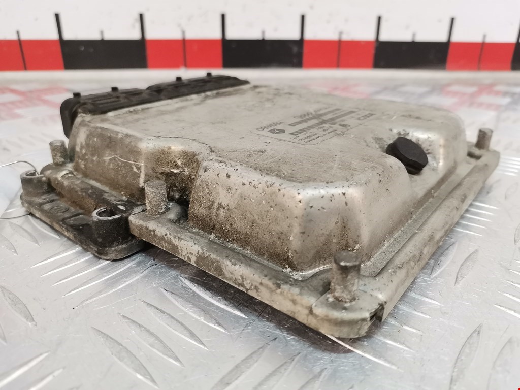 Блок управления двигателя (ЭБУ) CHRYSLER Voyager IV RG 2001-2007