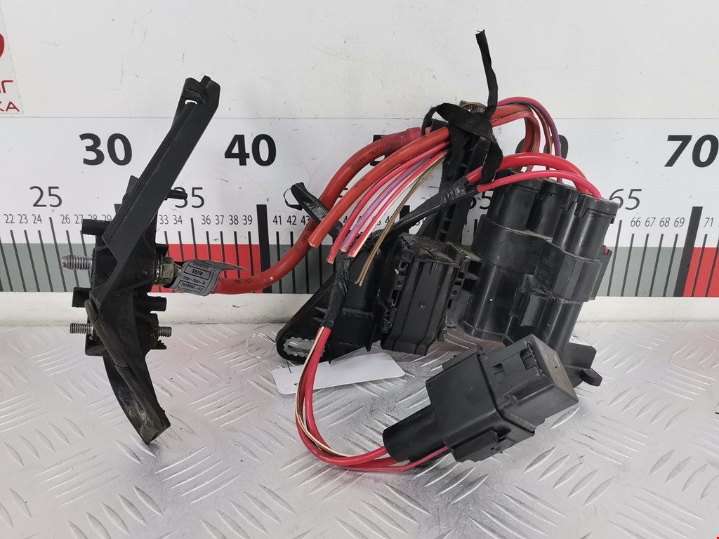 Датчик уровня в бачок омывателя BMW 3er F30/F31/F80 2011-2019