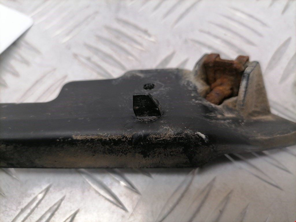 Кронштейн переднего бампера левый OPEL Astra G 1998-2005