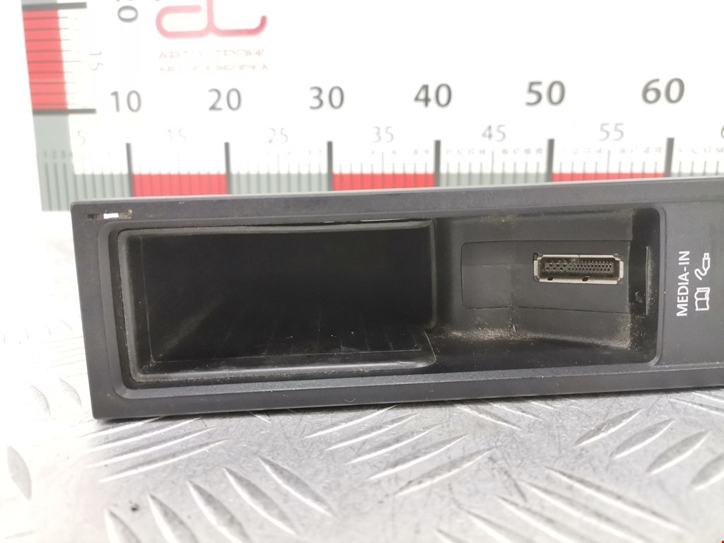 Магнитола VOLKSWAGEN Touran 2003-2010