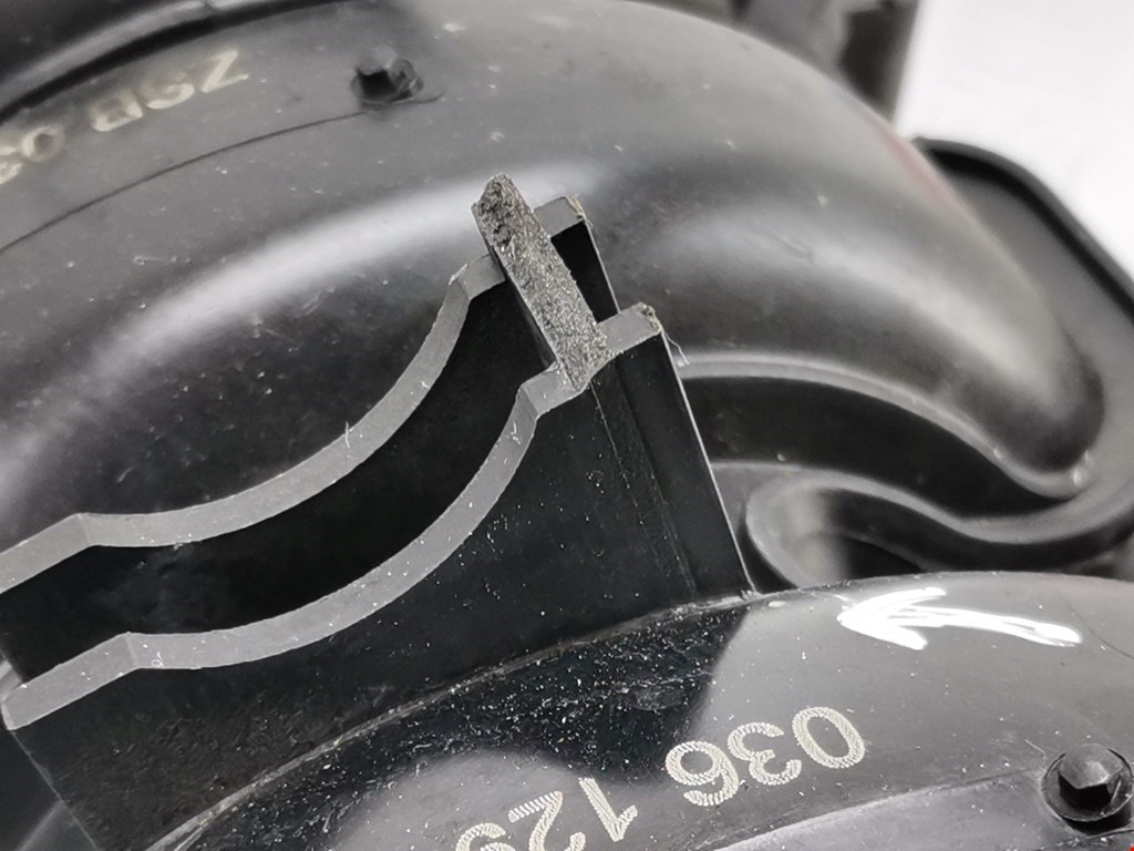 Коллектор впускной SEAT Ibiza 2002-2008