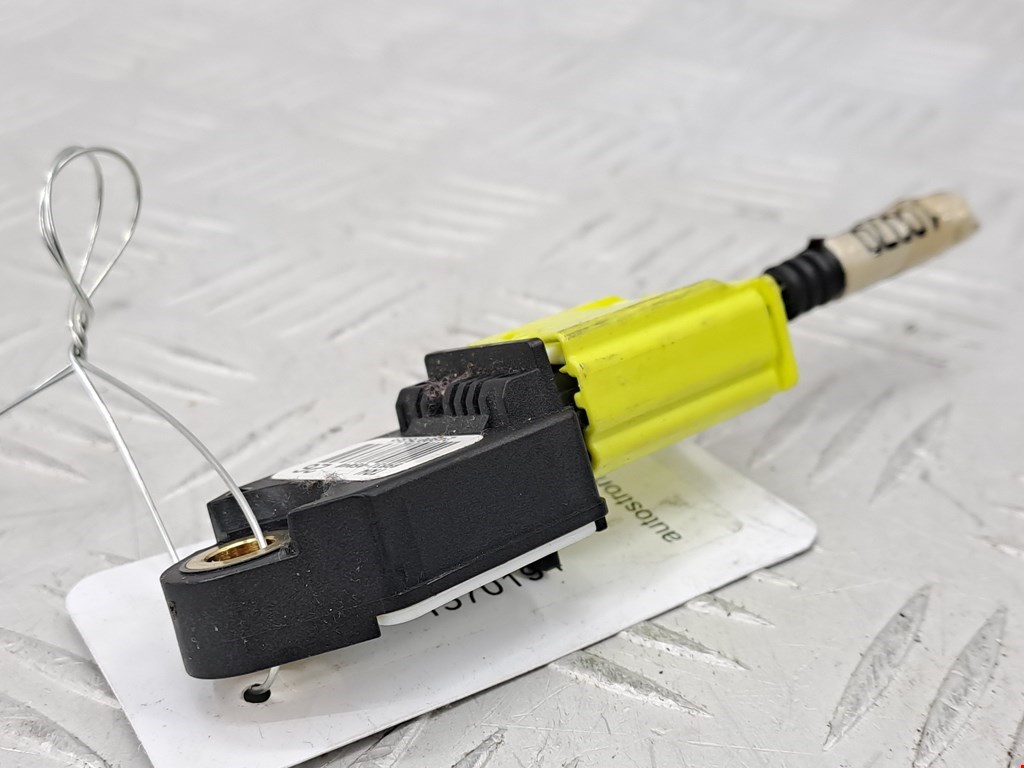 Датчик AIR BAG (подушек безопасности) TOYOTA Avensis 2009-2015