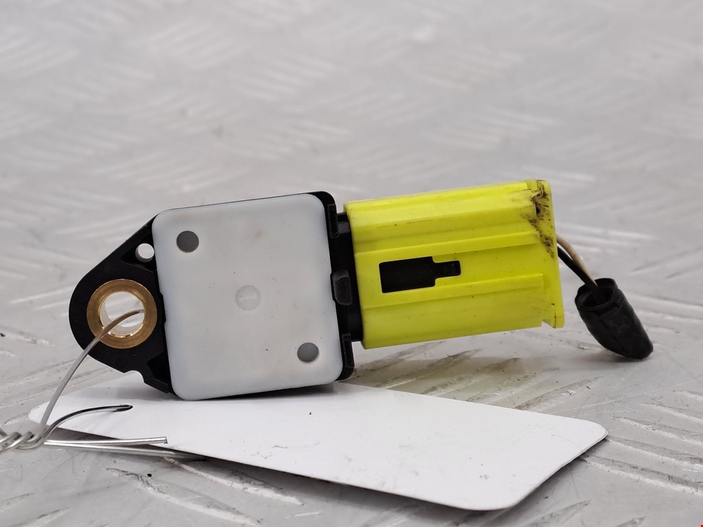 Датчик AIR BAG (подушек безопасности) TOYOTA Avensis 2009-2015