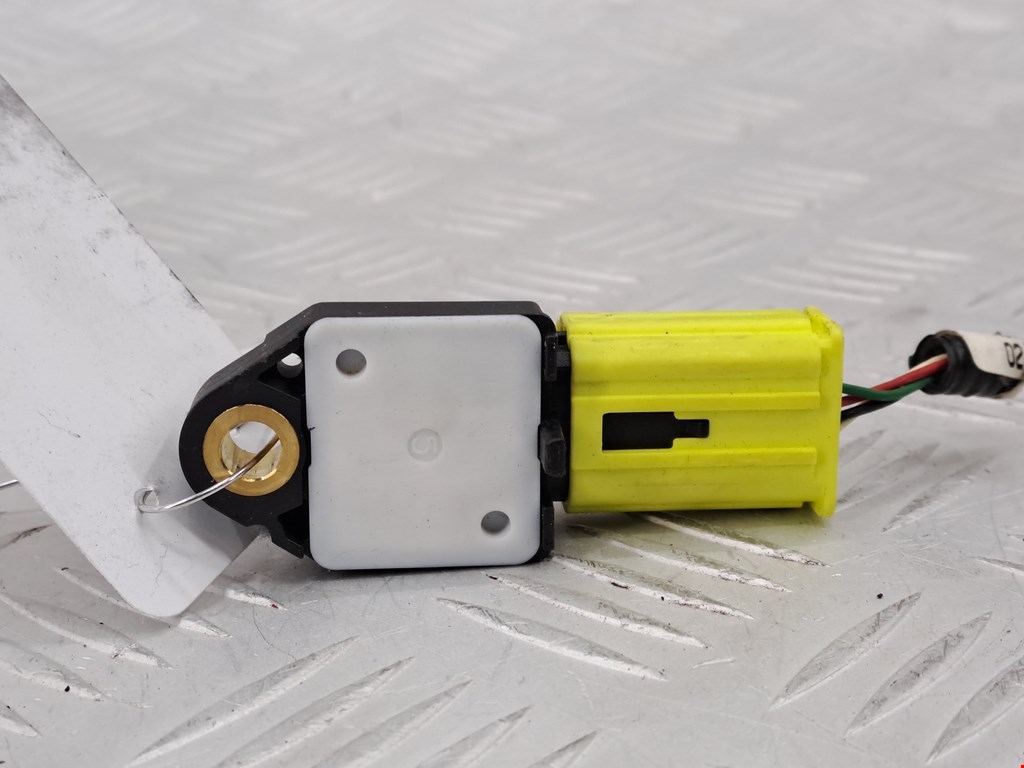 Датчик AIR BAG (подушек безопасности) TOYOTA Avensis 2009-2015