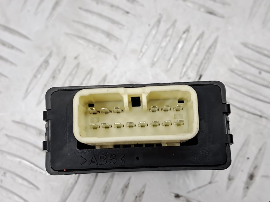 Блок комфорта TOYOTA Avensis 2009-2015