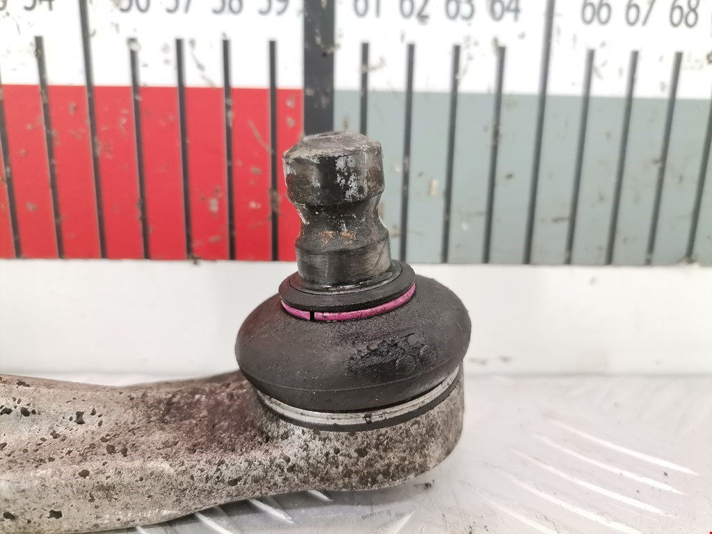 Рычаг передний левый AUDI A4 B8 2007-2015