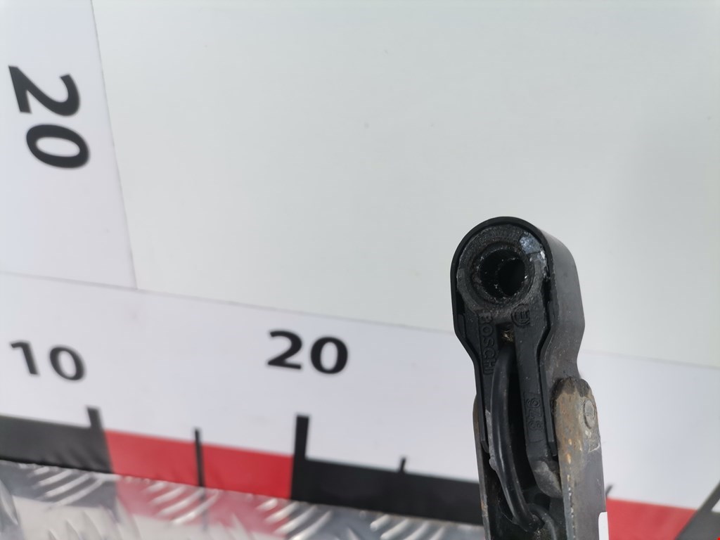 Поводок дворника задний (заднего) FORD Focus I 1998-2005