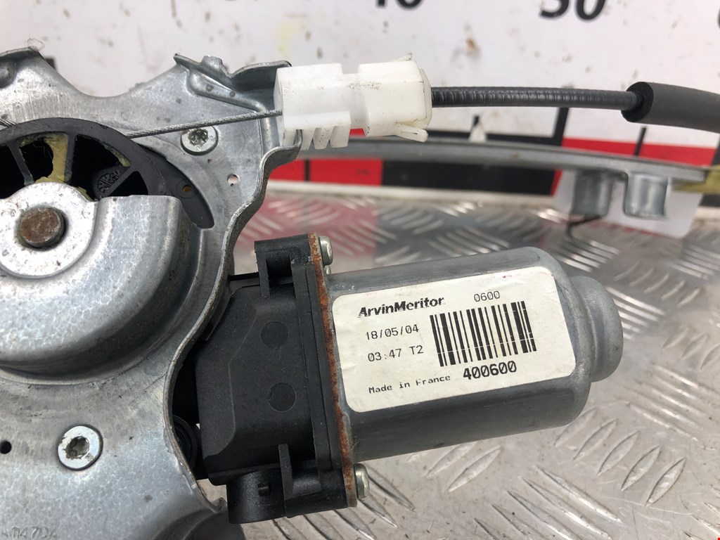 Стеклоподъемник передний правый NISSAN Almera N16 2000-2006