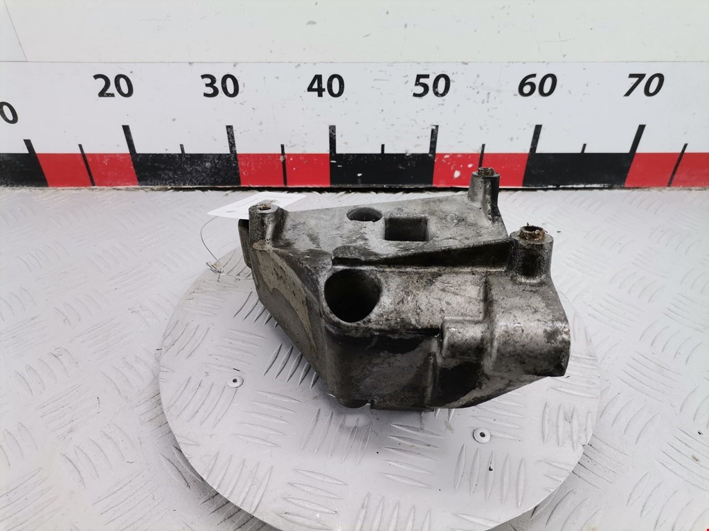 Кронштейн кондиционера BMW 5-Series (E39) (1995-2004)