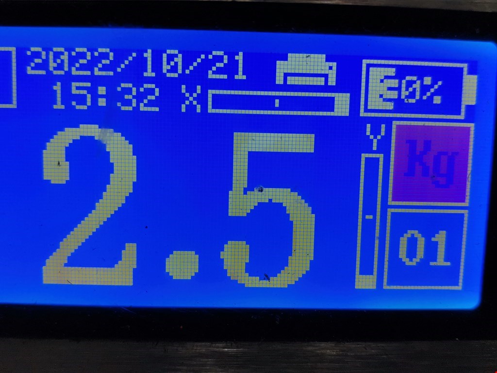 Обшивка двери передняя левая TOYOTA Avensis 2009-2015