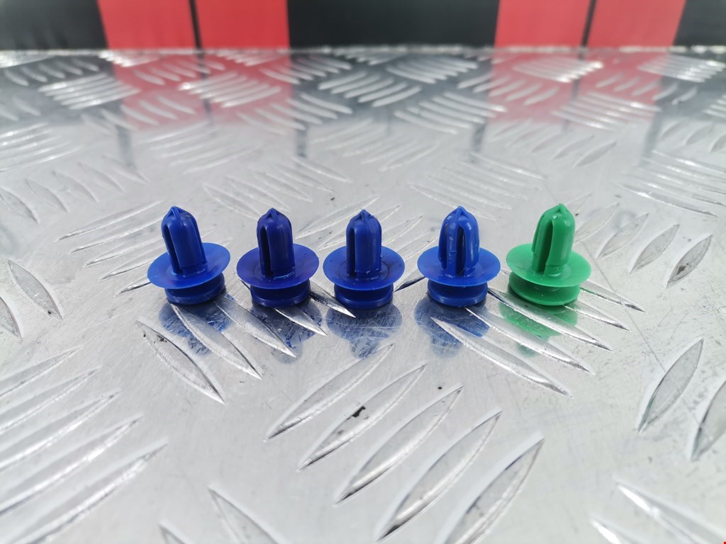 Клипсы OPEL Zafira C 2012-2019