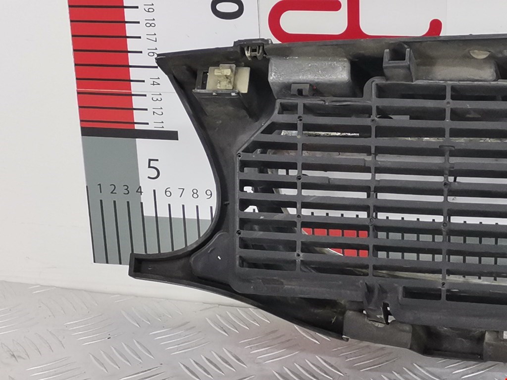 Решетка радиатора RENAULT Safrane 1992-2000