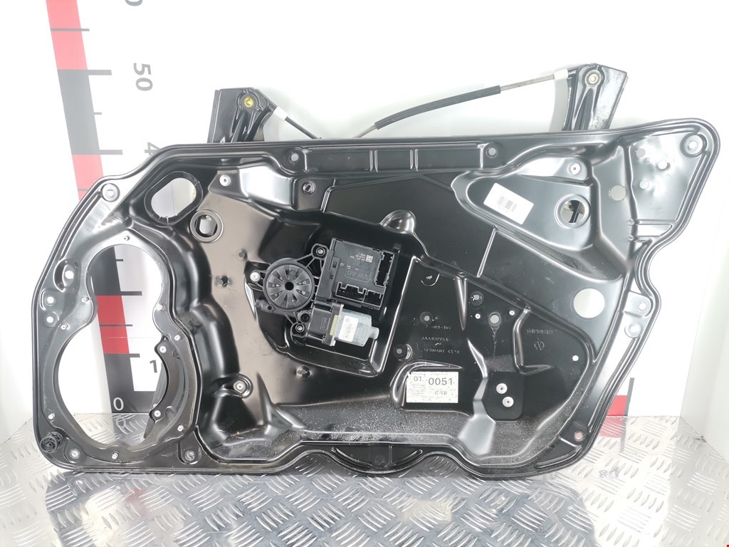 Моторчик стеклоподъемника Volkswagen Passat 7 (2012-2015)