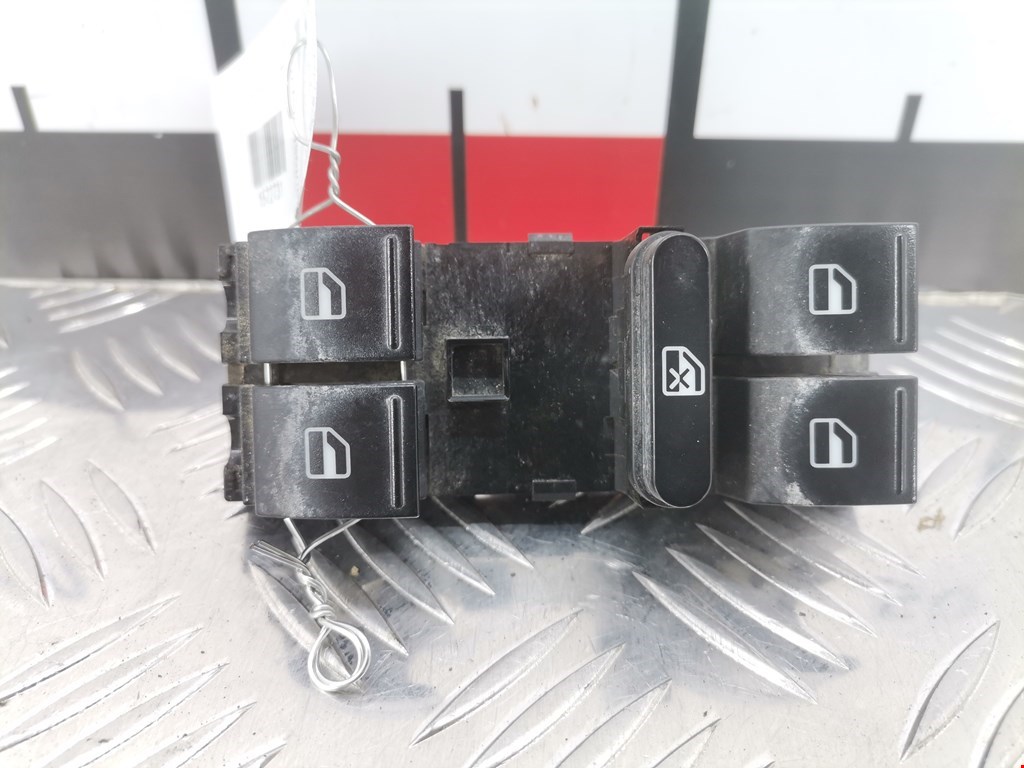 Блок управления стеклоподъемниками VOLKSWAGEN Passat B7 2011-2015