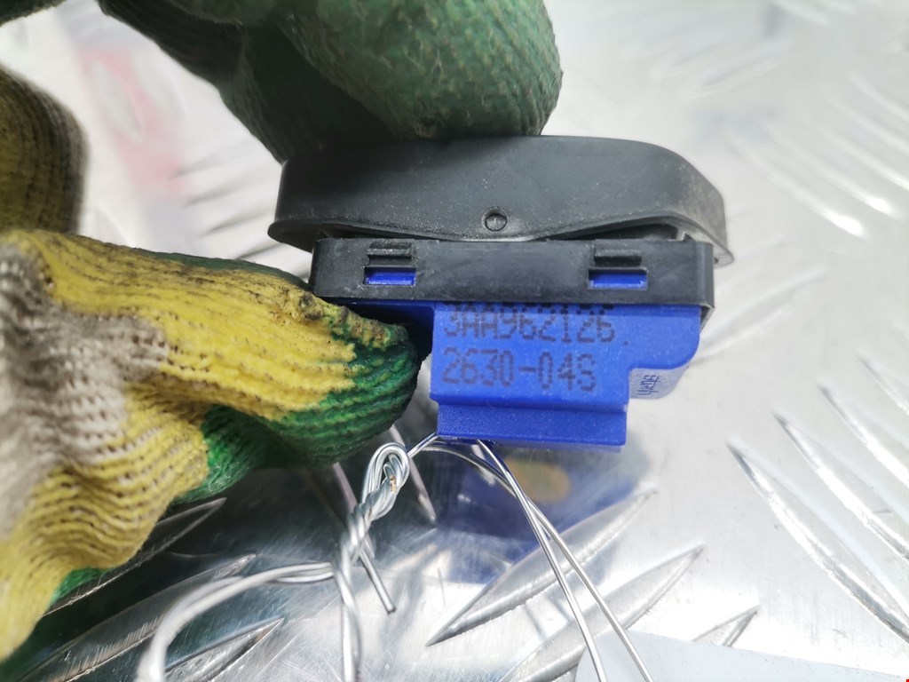 Кнопка центрального замка VOLKSWAGEN Passat B7 2011-2015