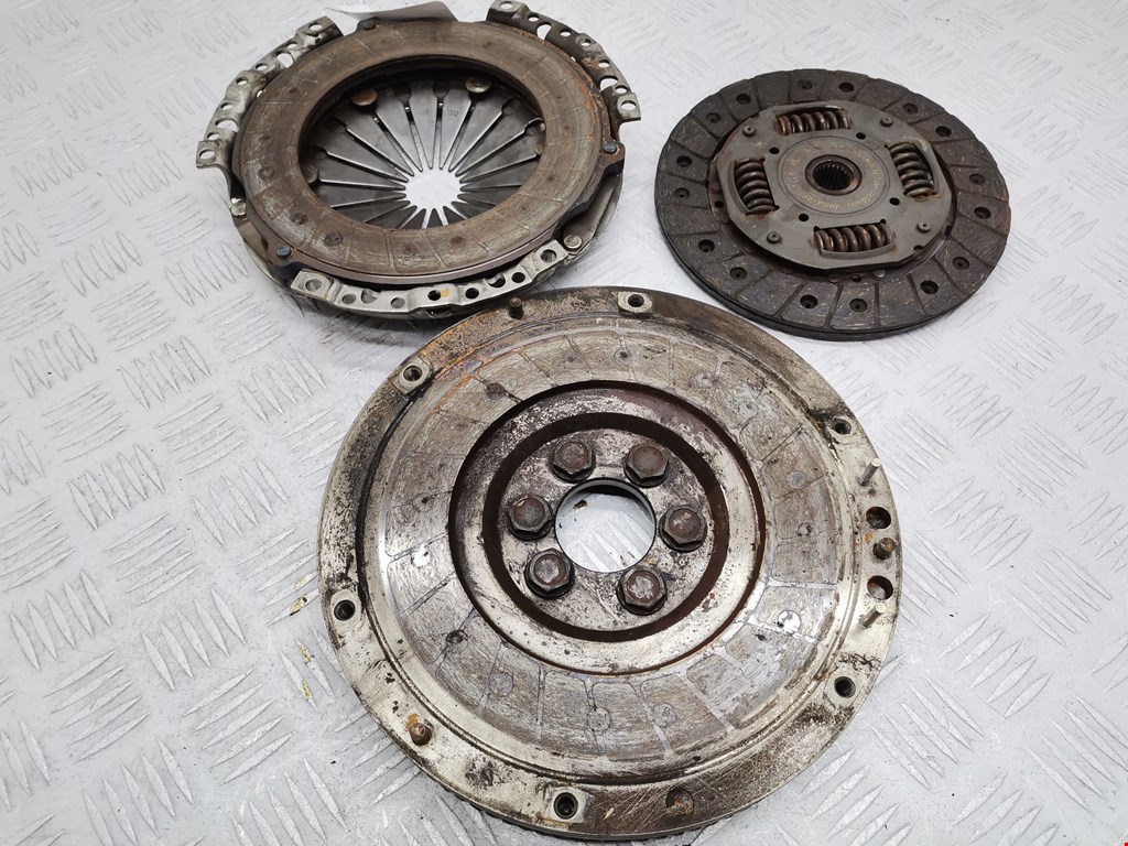 Маховик (демпфер сцепления) VOLKSWAGEN Lupo 1999-2005