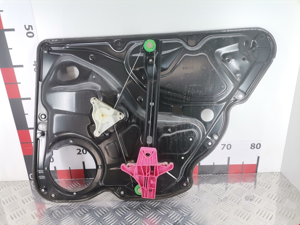 Стеклоподъемник задний левый VOLKSWAGEN Passat B7 2011-2015