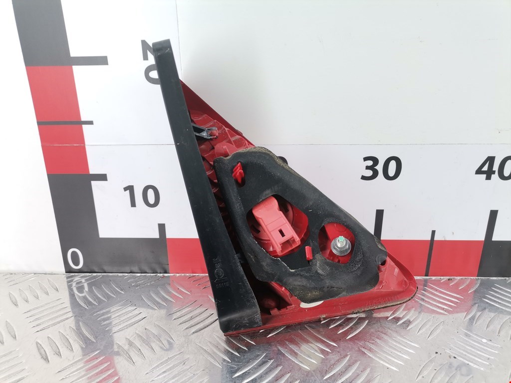 Фонарь задний внутренний правый PEUGEOT Partner 2008-2018