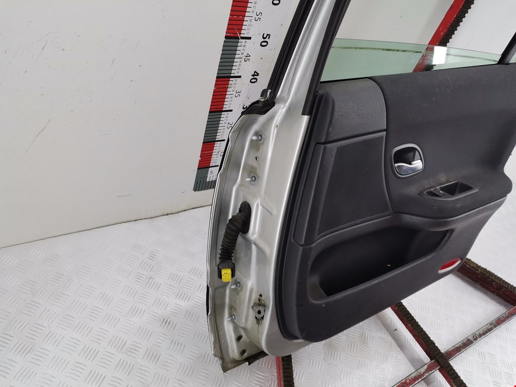 Дверь задняя правая RENAULT Laguna 2001-2007