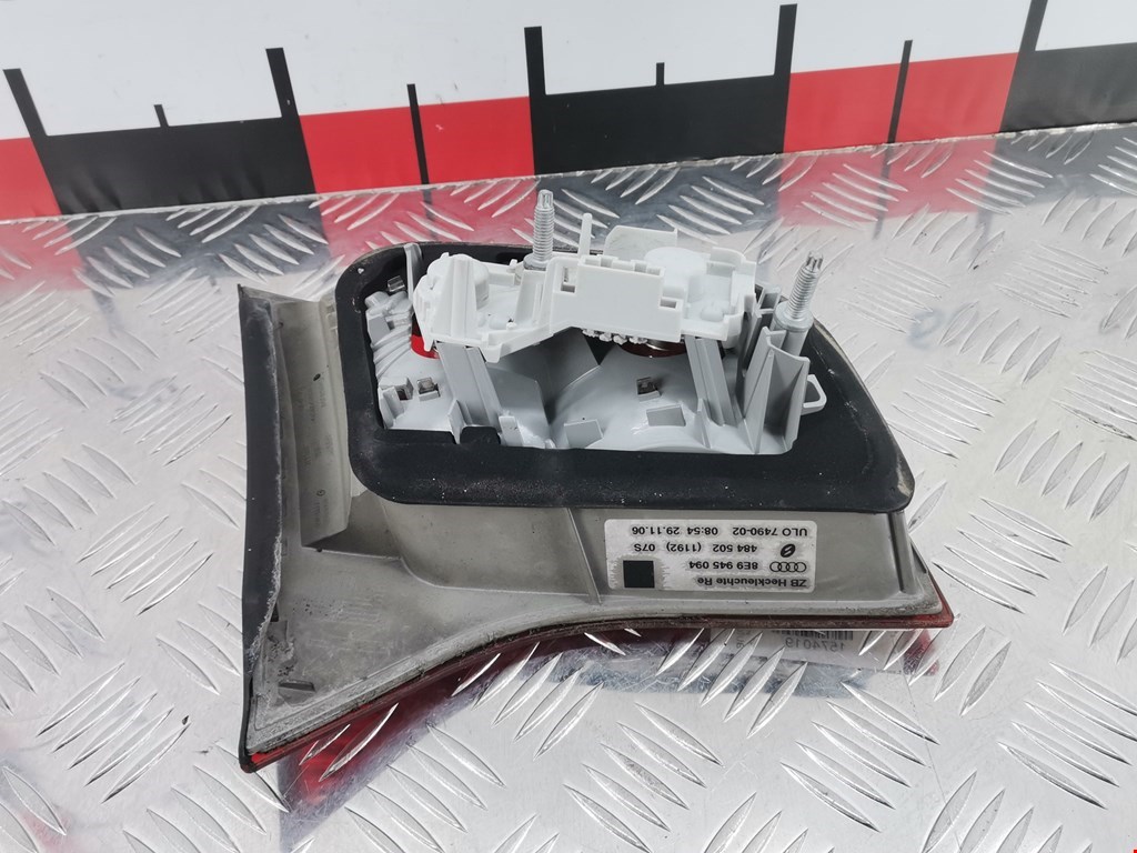 Фонарь задний внутренний правый AUDI A4 B7 2004-2007