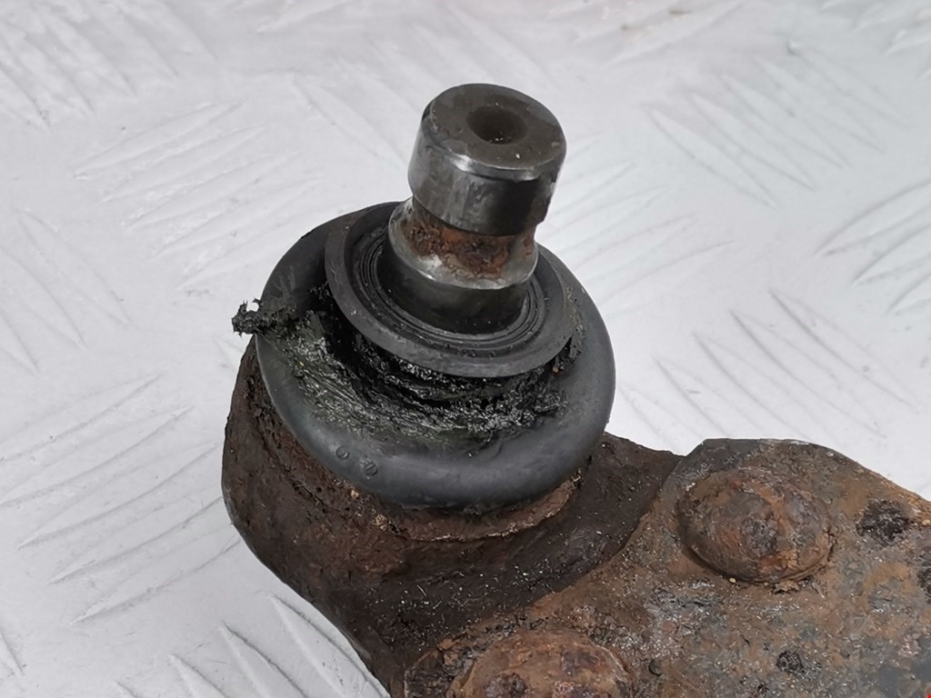 Рычаг передний правый FORD Focus I 1998-2005