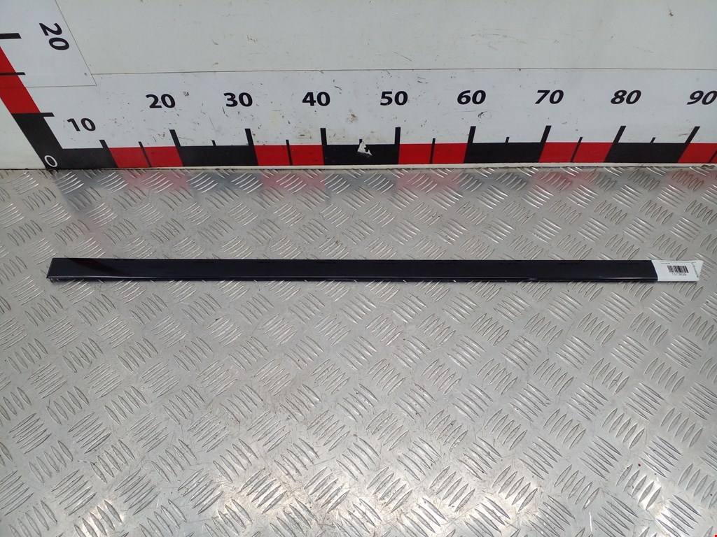 Накладка (молдинг) двери задней левой Audi A6 C5 (1997-2005)