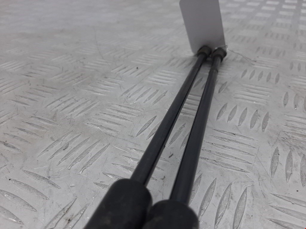 Амортизатор крышки (двери) багажника SEAT Ibiza 2002-2008