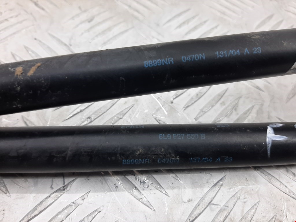 Амортизатор крышки (двери) багажника SEAT Ibiza 2002-2008