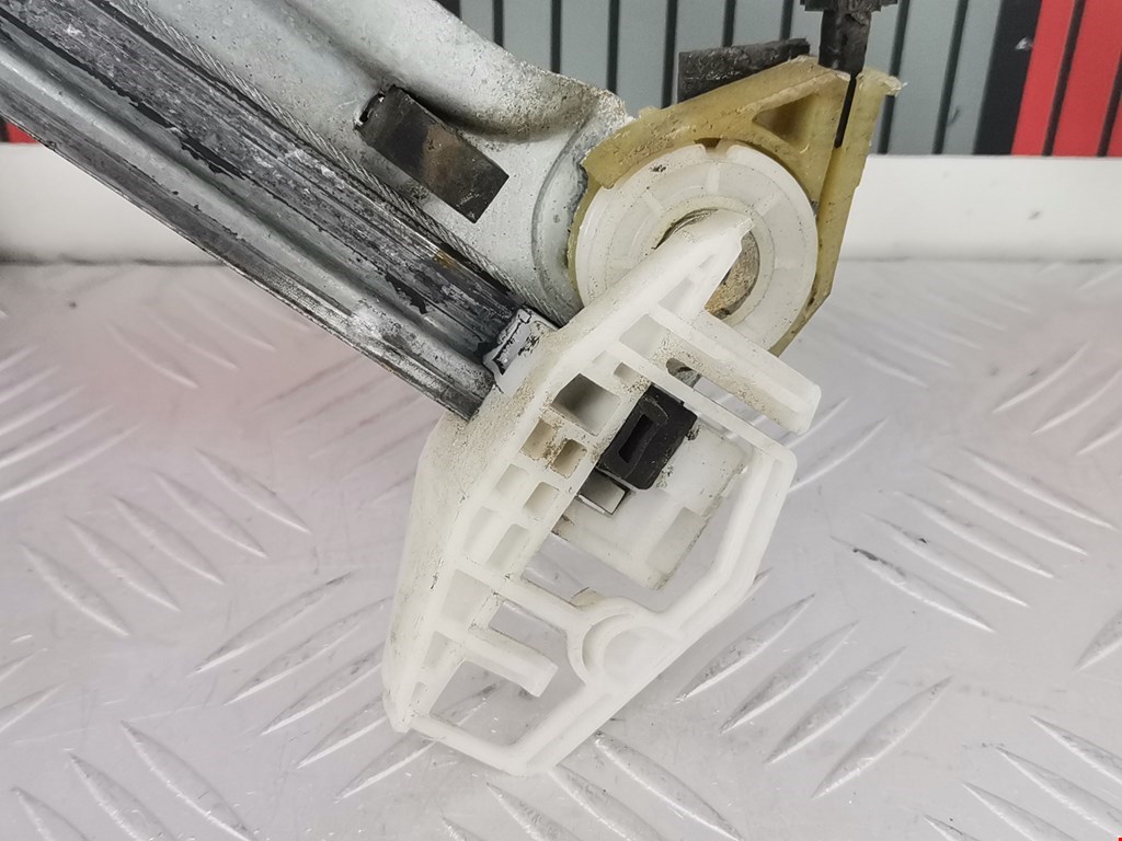 Стеклоподъемник передний правый CITROEN Xsara Picasso 1999-2012