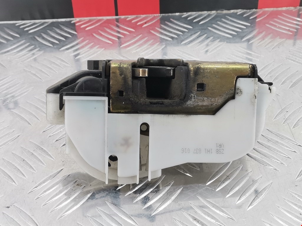 Замок двери передней правой VOLKSWAGEN Golf III 1991-1997