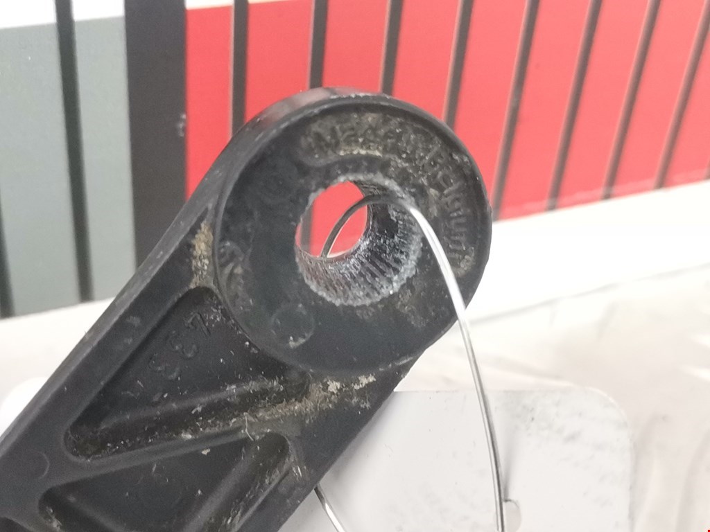 Поводок дворников передний левый/ правый CITROEN Xantia 1993-2002