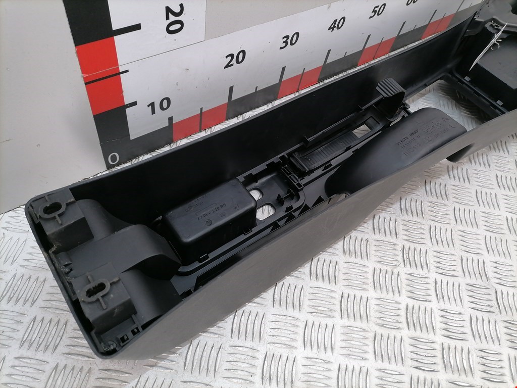 Консоль CITROEN Xantia 1993-2002