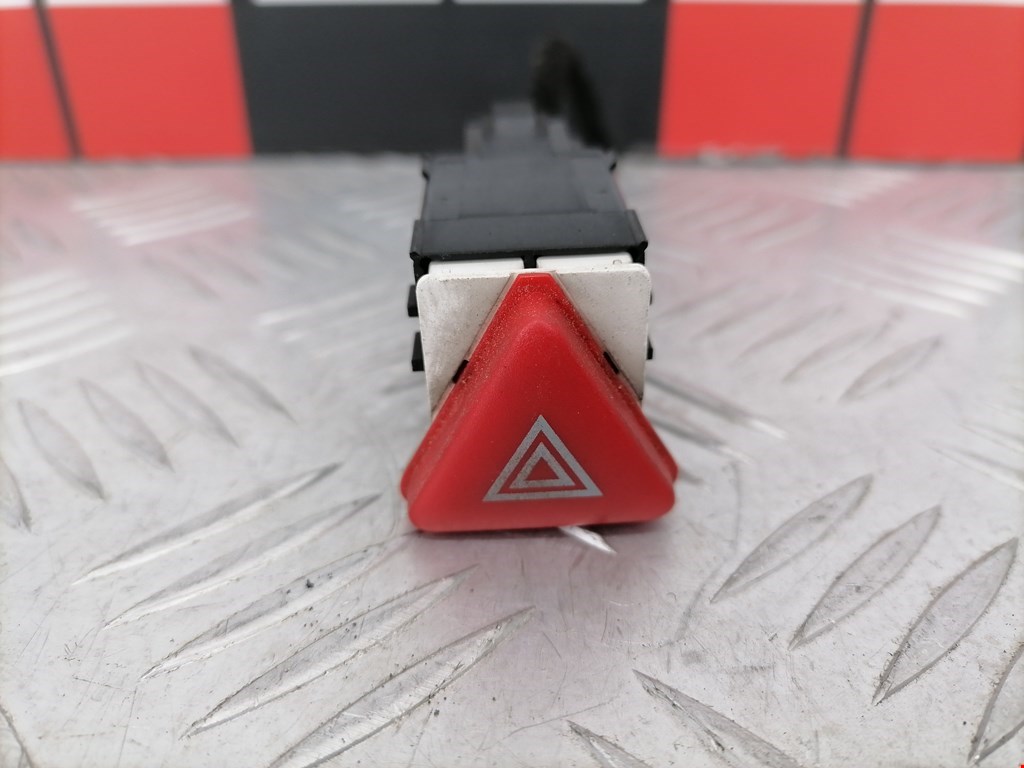 Кнопка аварийной сигнализации (аварийки) SKODA Fabia MK1 1999-2006