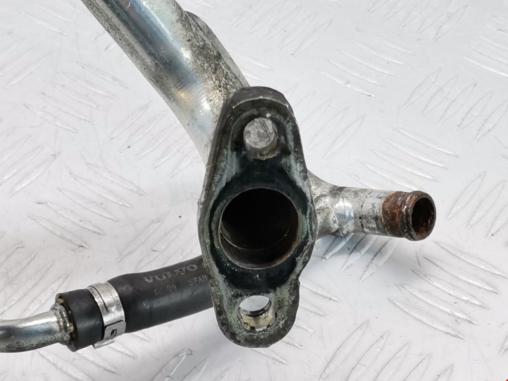 Патрубок VOLVO XC90 2002-2014