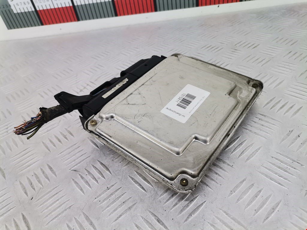 Блок управления двигателя (ЭБУ) VOLKSWAGEN Polo IV 2001-2009