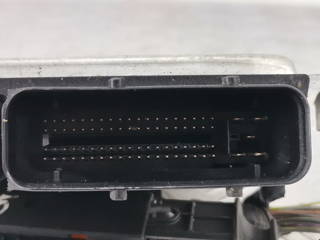 Блок управления двигателя (ЭБУ) VOLKSWAGEN Polo IV 2001-2009