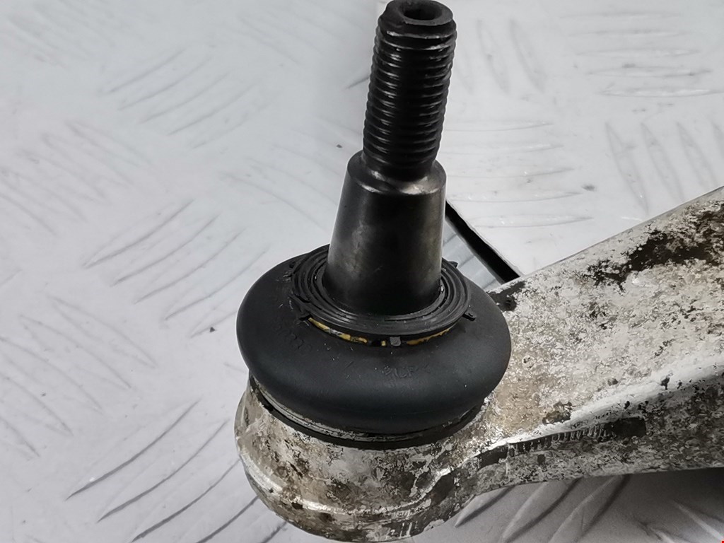 Рычаг передний правый AUDI A4 B6 2001-2005