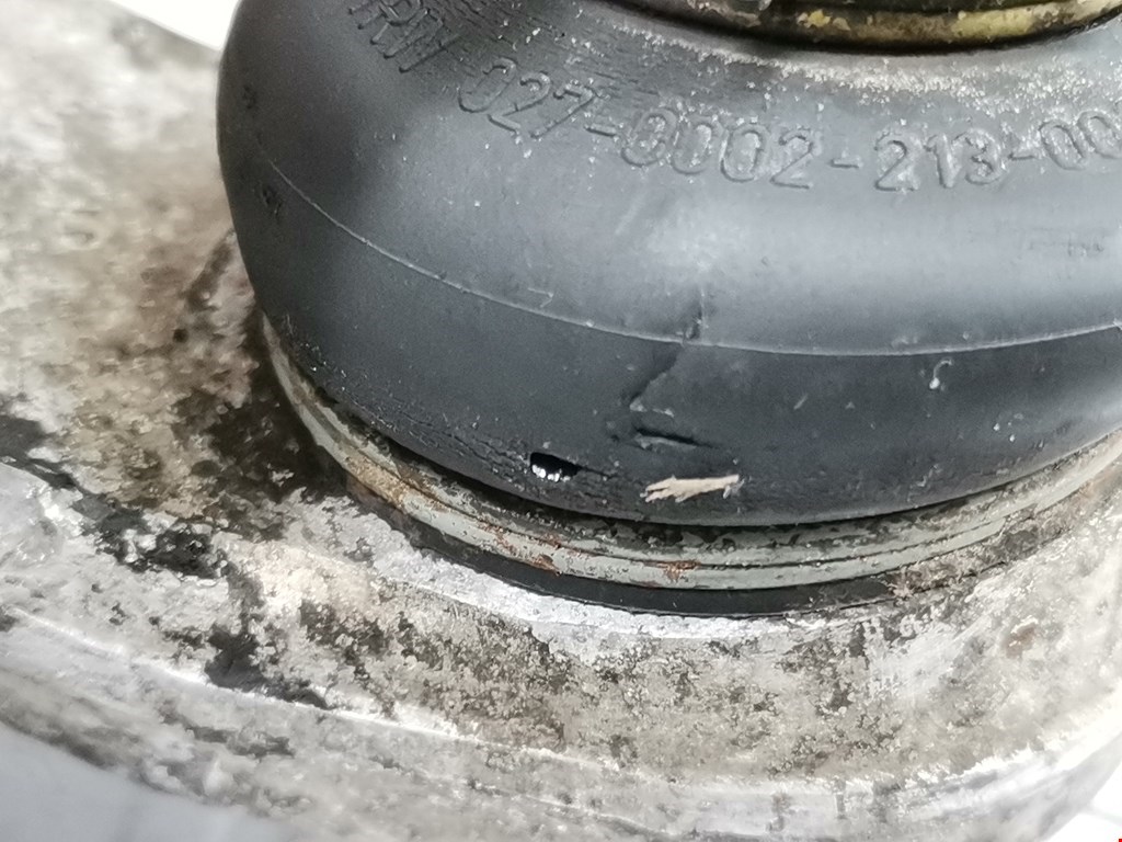 Рычаг передний правый AUDI A4 B6 2001-2005