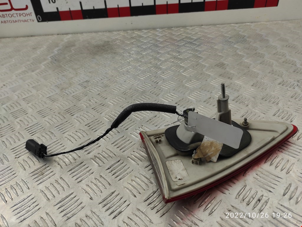 Фонарь задний внутренний правый FORD Escape 2012-2015