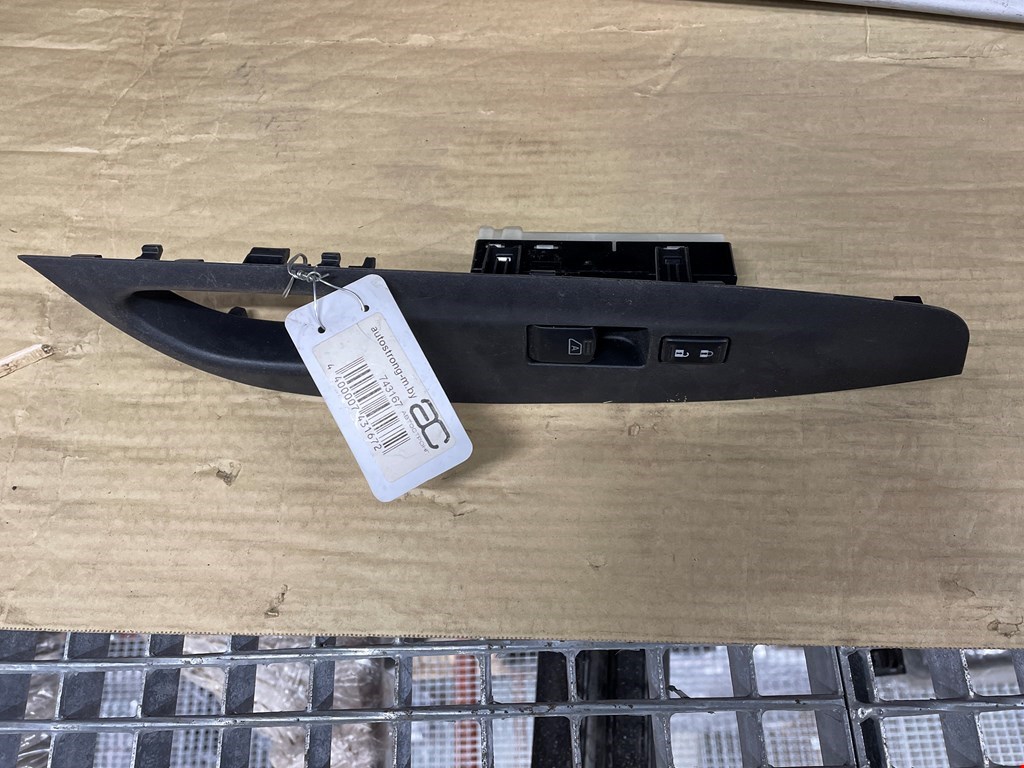 Кнопка стеклоподъемника INFINITI G G25/G35/G37 V36 2007-2014