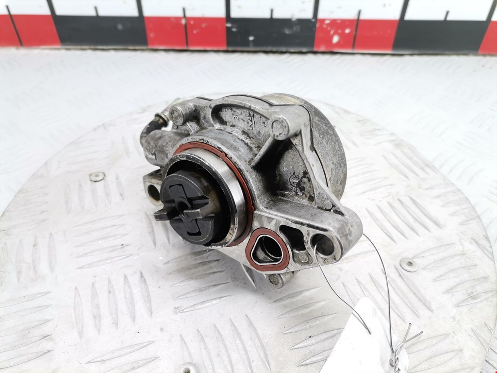 Насос вакуумный Ford Fiesta 5 (2002-2008)