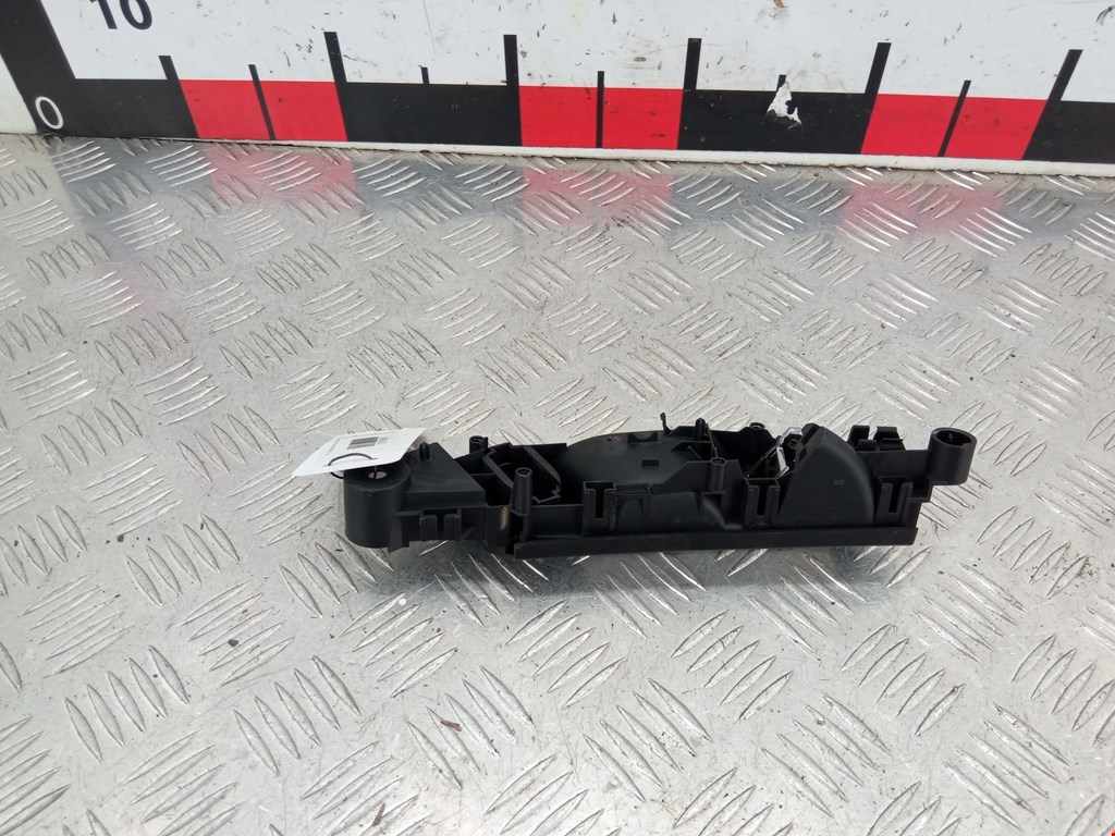 Ручка дверная передняя внутренняя левая AUDI Q7 I 2006-2015