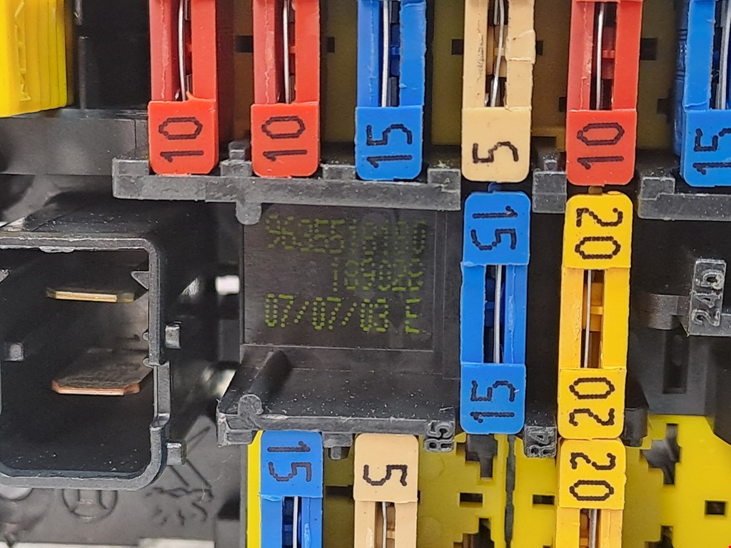 Датчик уровня в бачок омывателя PEUGEOT 406 1995-1999