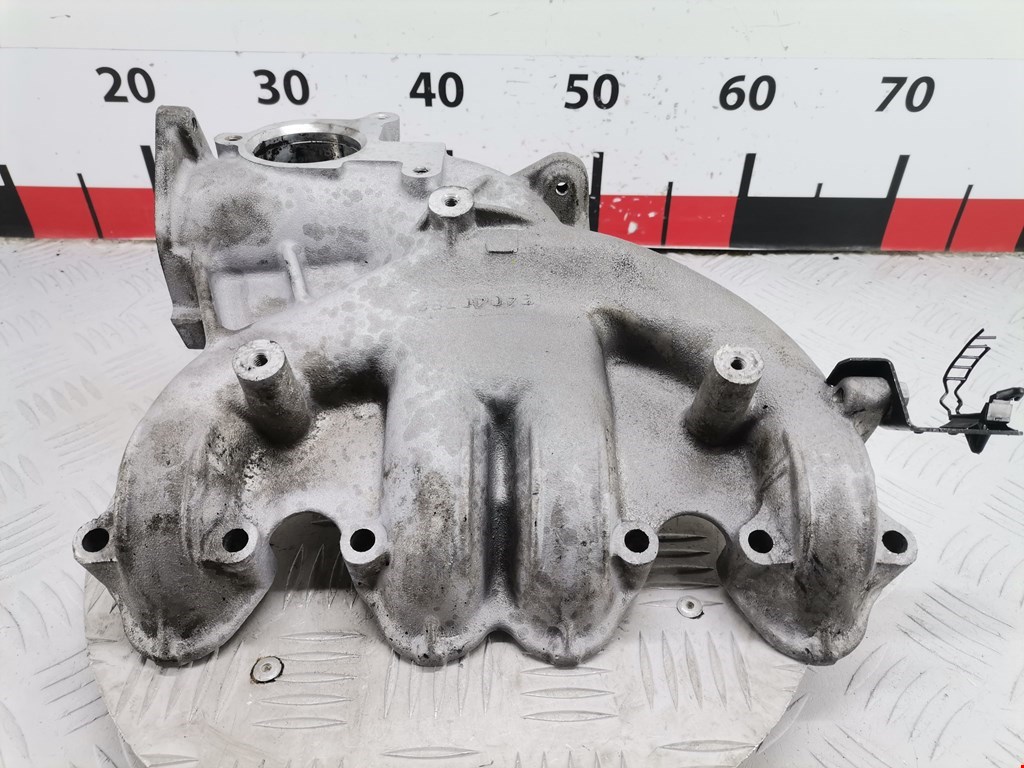 Коллектор впускной AUDI A4 B6 2001-2005