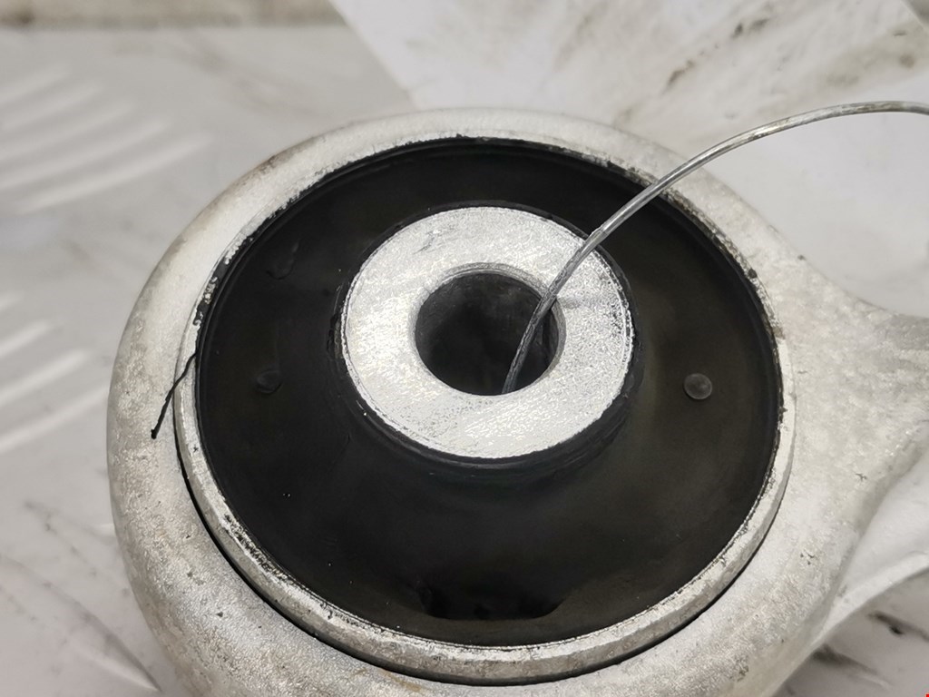 Рычаг передний правый AUDI A4 B5 1995-2001