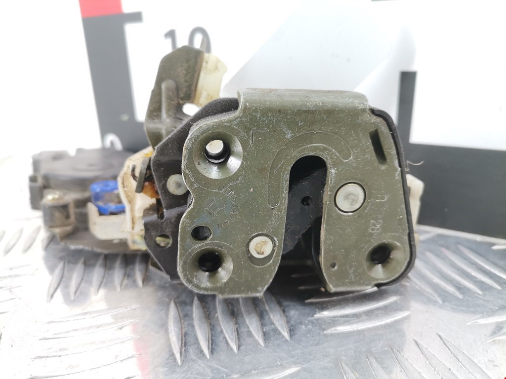 Замок двери задней левой SUBARU Forester I 1997-2002