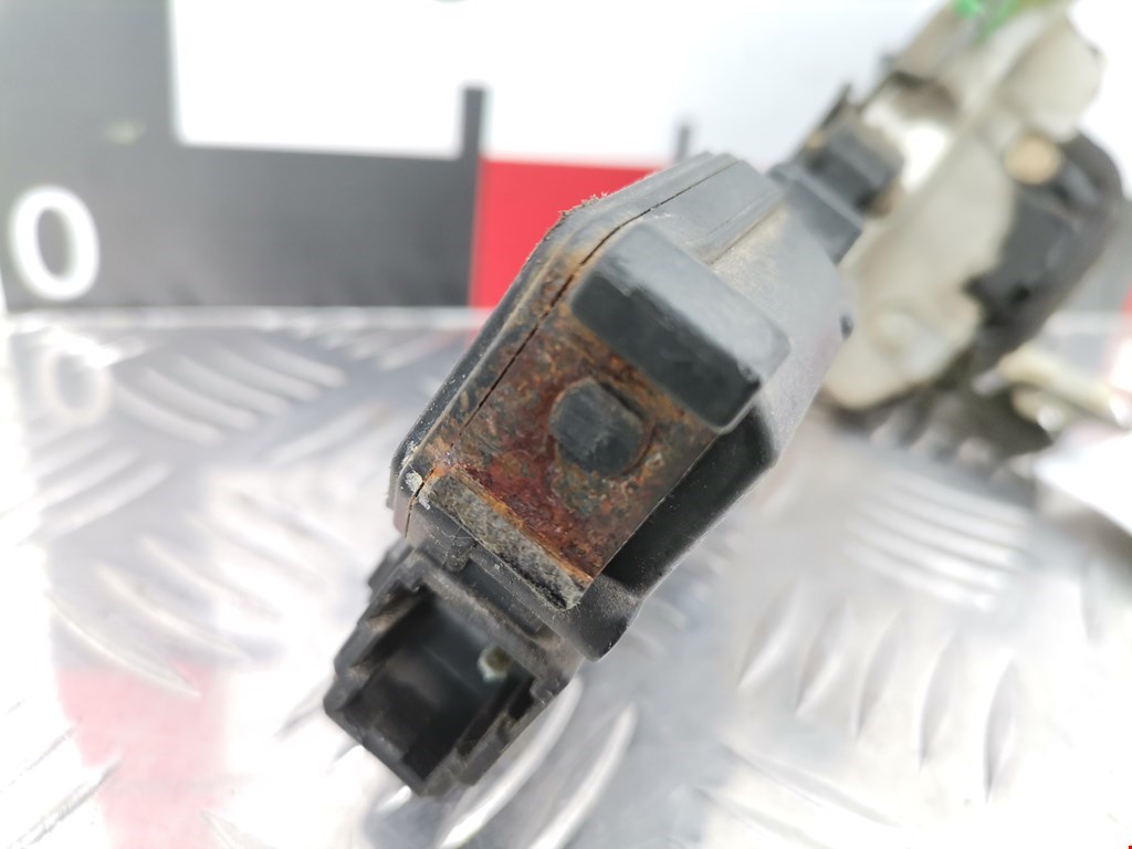 Замок двери задней левой SUBARU Forester I 1997-2002