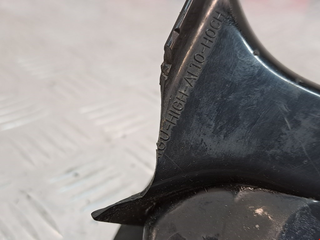 Сигнал звуковой (гудок клаксон) AUDI A4 B5 1995-2001